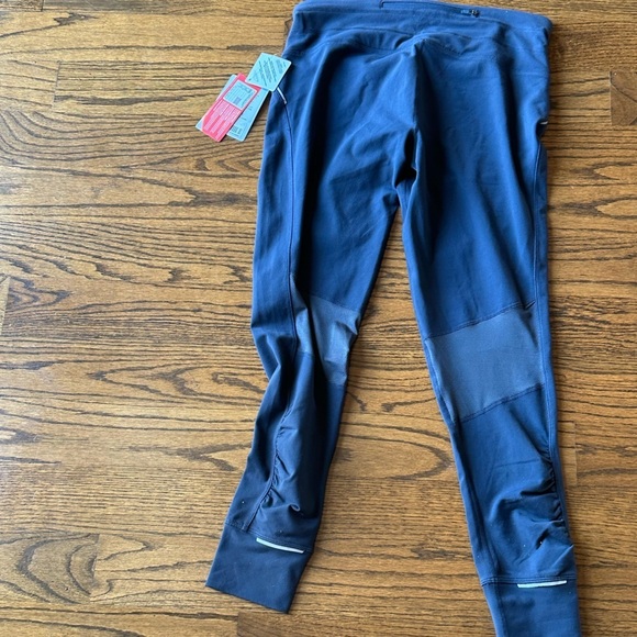 Athleta Relay Tight Flgy Dark Grey Leggings Sz M - Picture 3 of 3